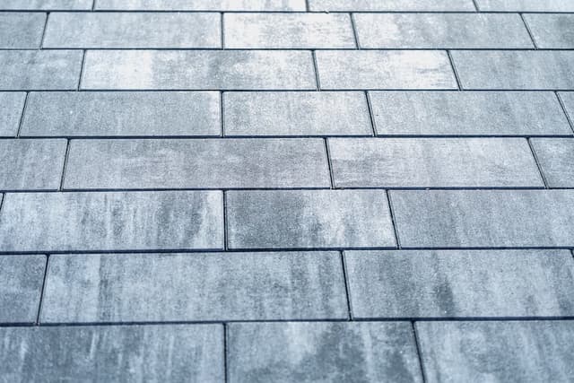 Czyszczenie kostki brukowej