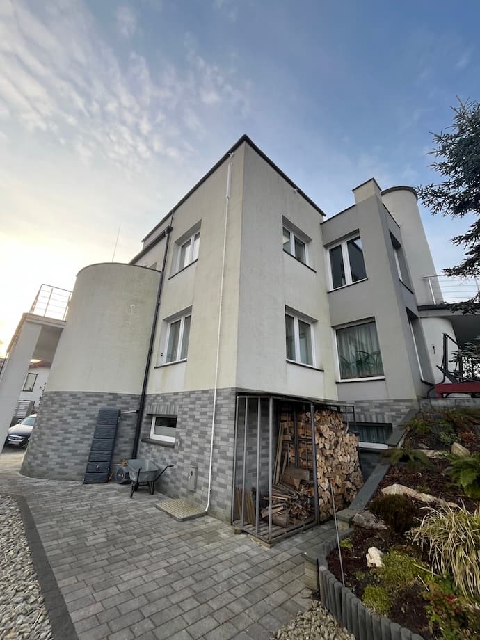 Mycie elewacji 1 przed realizacją