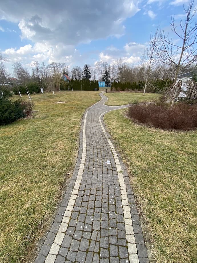 Czyszczenie kostki brukowej 10 przed realizacją