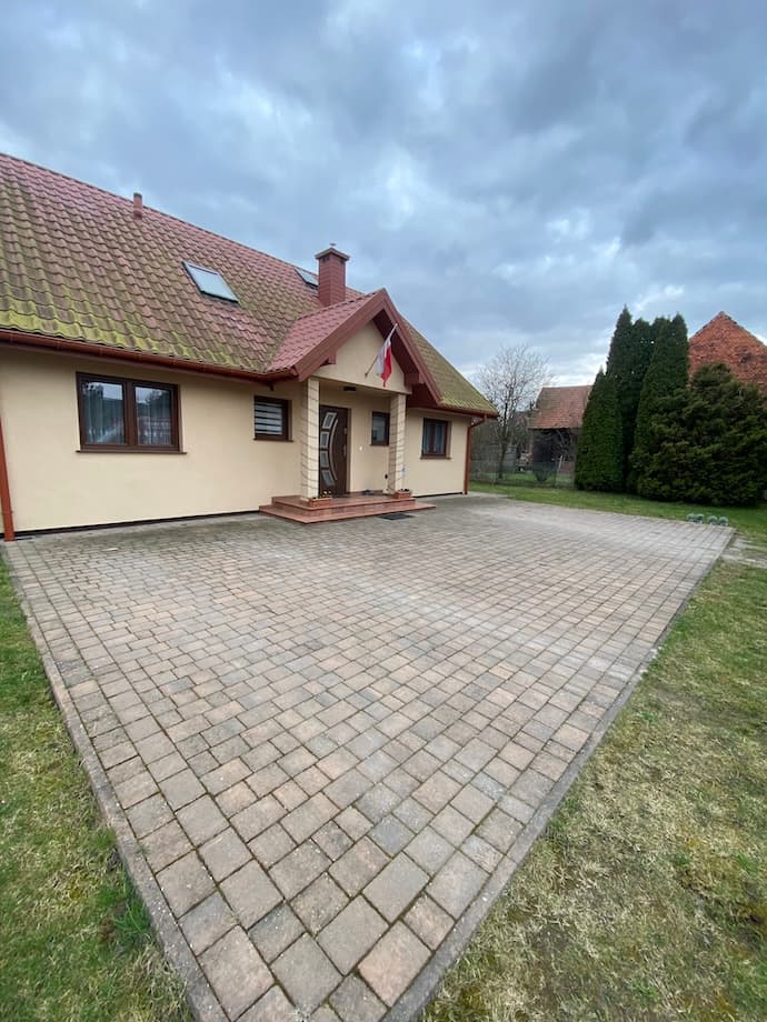 Czyszczenie kostki brukowej 1 przed realizacją